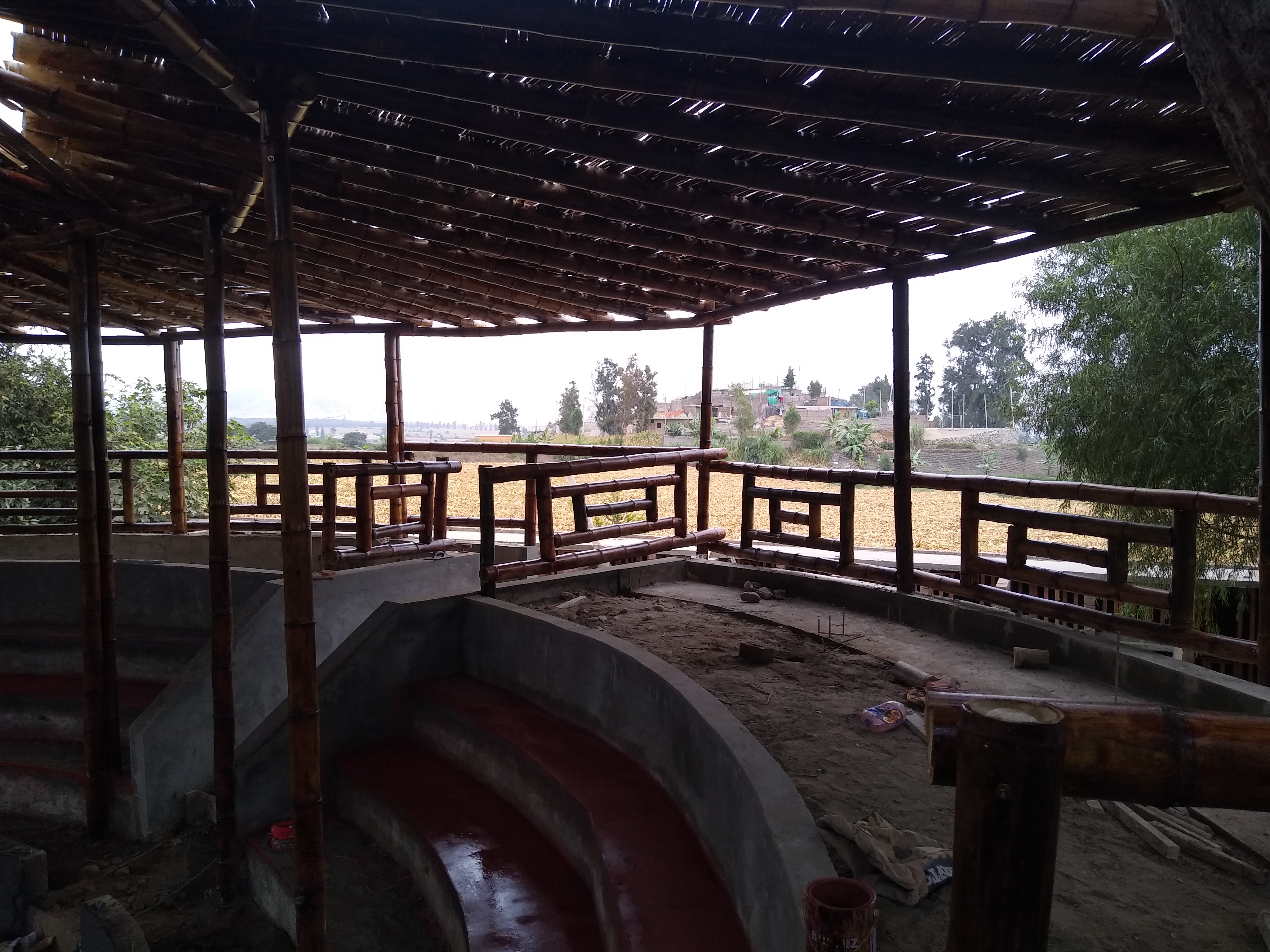 Coliseo de gallos pampa san alejo imagen 1